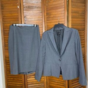 Ann Taylor Factory Grey Skirt Suit Womens Size 8